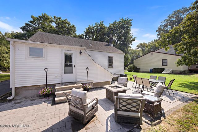 20 Weston Place, Eatontown, NJ 07724