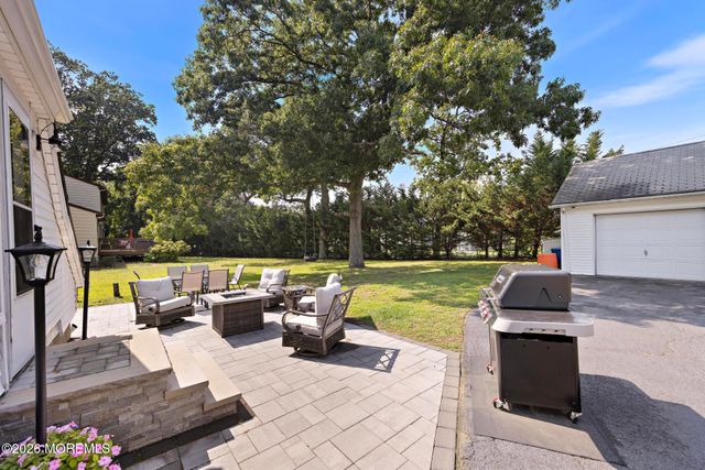 20 Weston Place, Eatontown, NJ 07724