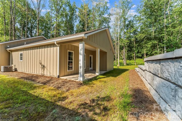 156 Oakdale Drive, Morganton, NC 28655