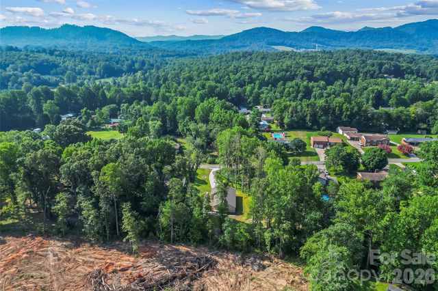 156 Oakdale Drive, Morganton, NC 28655