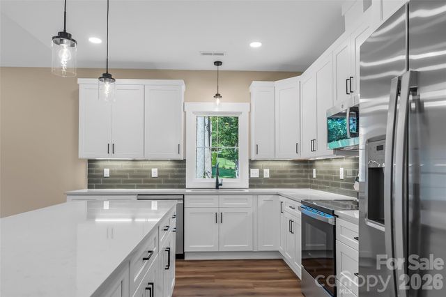 156 Oakdale Drive, Morganton, NC 28655