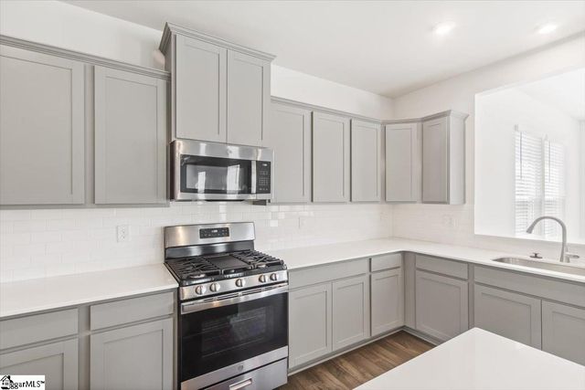 14 Stumphouse Street, Greenville, SC 29607