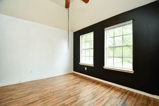 4306 W Thunderwood Circle, Fresno, TX 77545