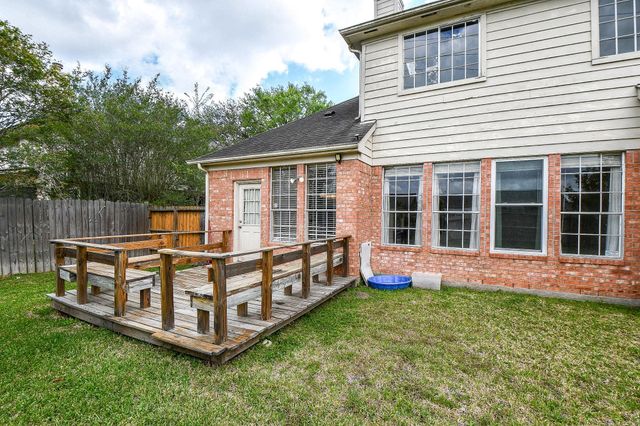 4306 W Thunderwood Circle, Fresno, TX 77545