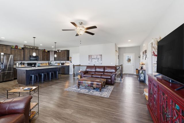 153 Shinnecock Hills Drive, Georgetown, KY 40324