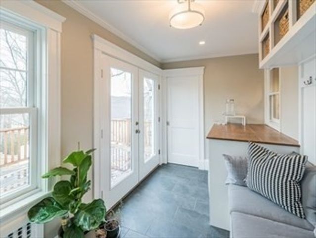 17 Warwick Rd, Watertown, MA 02472