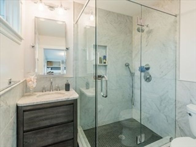 17 Warwick Rd, Watertown, MA 02472