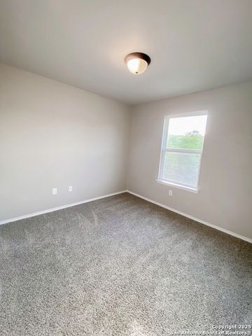 4122 Swans Lndg Unit 302, San Antonio, TX 78217