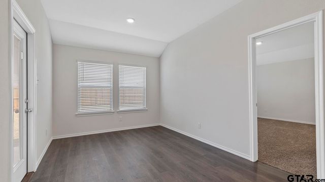 3037 Hidden Valley Drive, Lindale, TX 75771