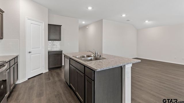 3037 Hidden Valley Drive, Lindale, TX 75771