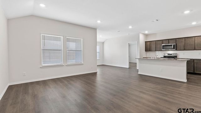 3037 Hidden Valley Drive, Lindale, TX 75771