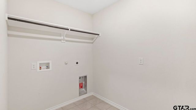 3037 Hidden Valley Drive, Lindale, TX 75771