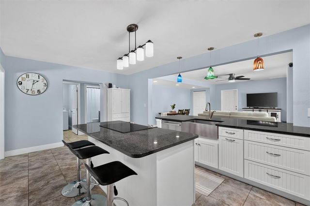 6505 1ST AVENUE N, St Petersburg, FL 33710
