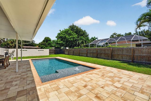 6505 1ST AVENUE N, St Petersburg, FL 33710