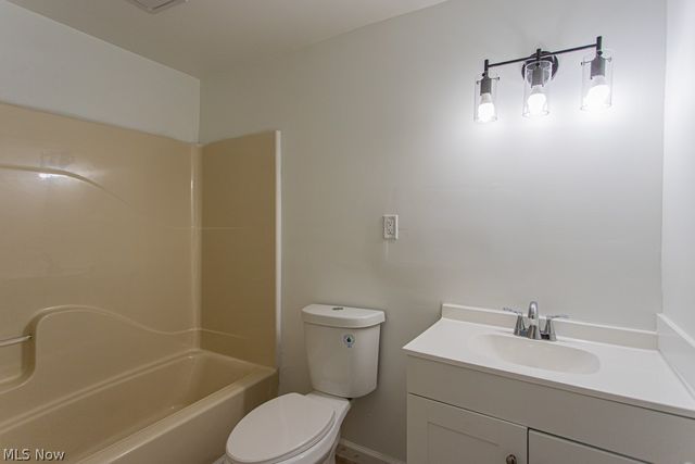 1358 Belvedere Avenue SE, Warren, OH 44484