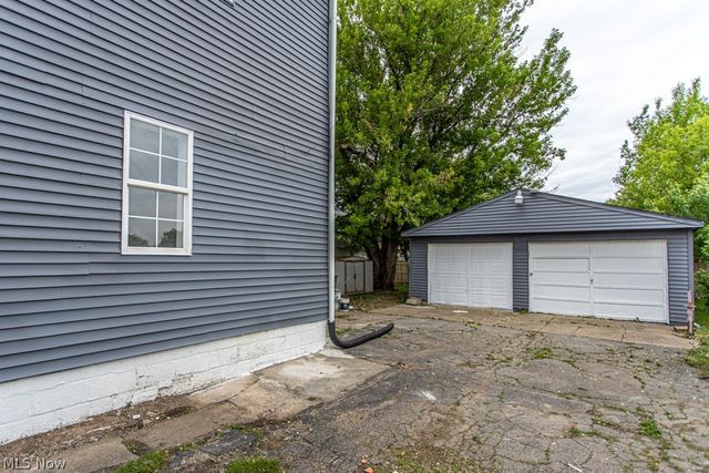 1358 Belvedere Avenue SE, Warren, OH 44484