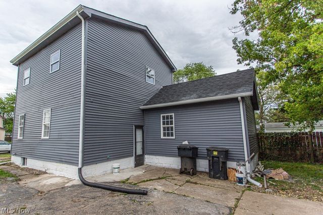1358 Belvedere Avenue SE, Warren, OH 44484