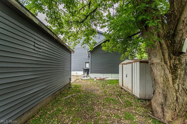 1358 Belvedere Avenue SE, Warren, OH 44484