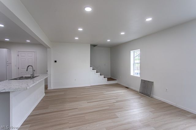 1358 Belvedere Avenue SE, Warren, OH 44484