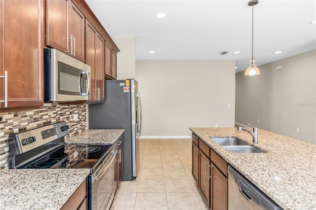 5608 WESTERLY BREEZE PLACE, St Cloud, FL 34771