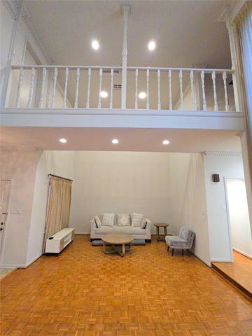 9731 Briar Forest Drive, Houston, TX 77063