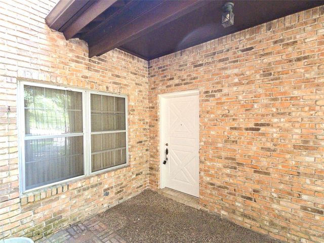 9731 Briar Forest Drive, Houston, TX 77063