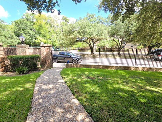 9731 Briar Forest Drive, Houston, TX 77063
