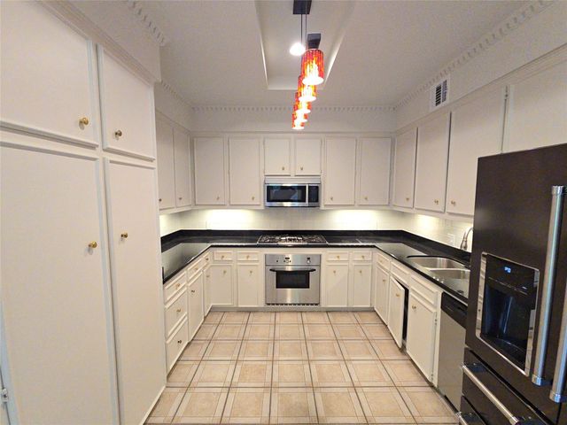 9731 Briar Forest Drive, Houston, TX 77063