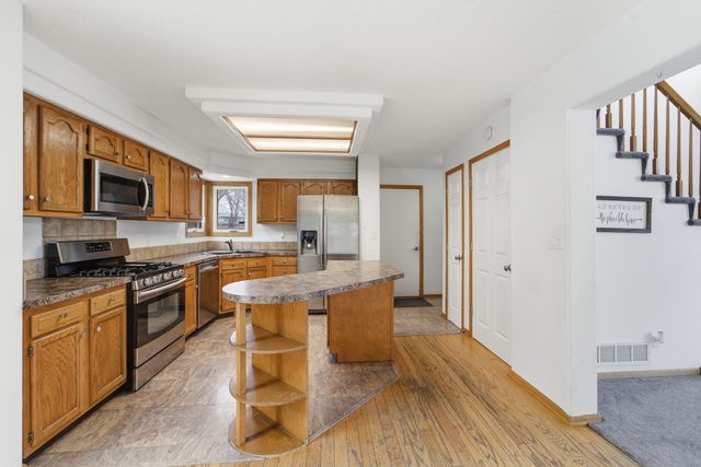 401 Edgewood Lane, Pleasant Hill, IA 50327