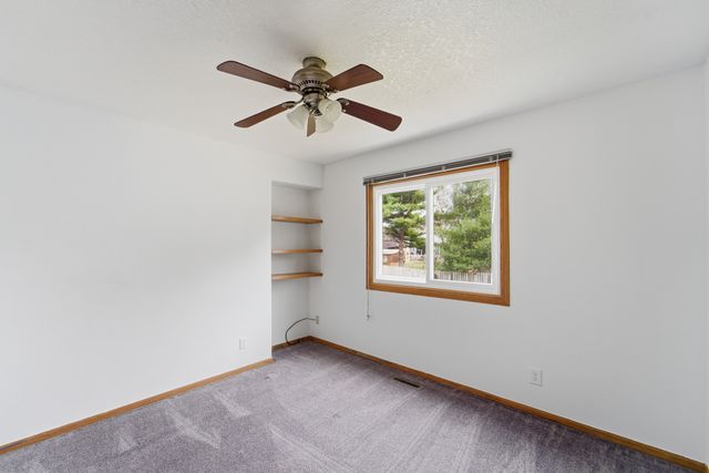 401 Edgewood Lane, Pleasant Hill, IA 50327