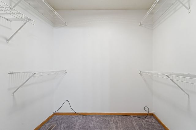 401 Edgewood Lane, Pleasant Hill, IA 50327