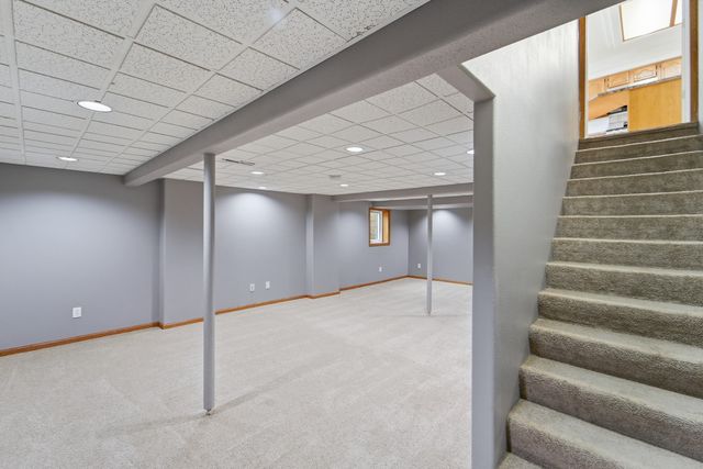 401 Edgewood Lane, Pleasant Hill, IA 50327