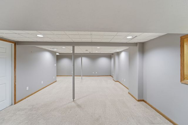 401 Edgewood Lane, Pleasant Hill, IA 50327