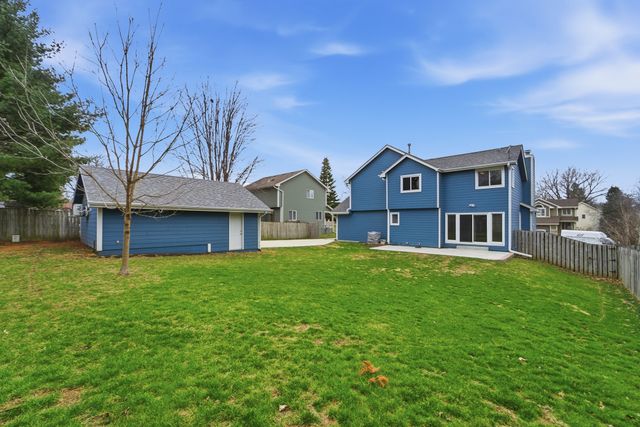 401 Edgewood Lane, Pleasant Hill, IA 50327