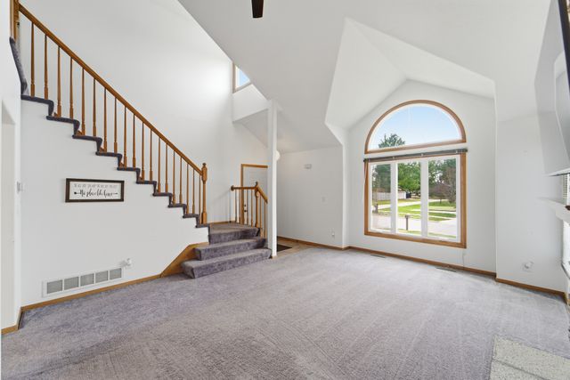 401 Edgewood Lane, Pleasant Hill, IA 50327