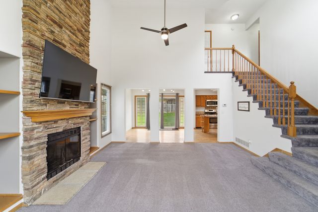 401 Edgewood Lane, Pleasant Hill, IA 50327