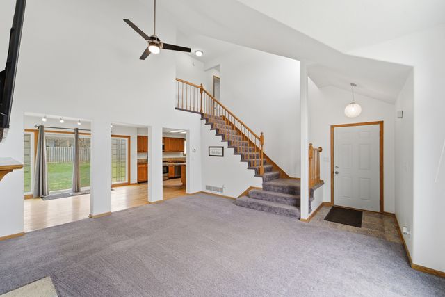 401 Edgewood Lane, Pleasant Hill, IA 50327