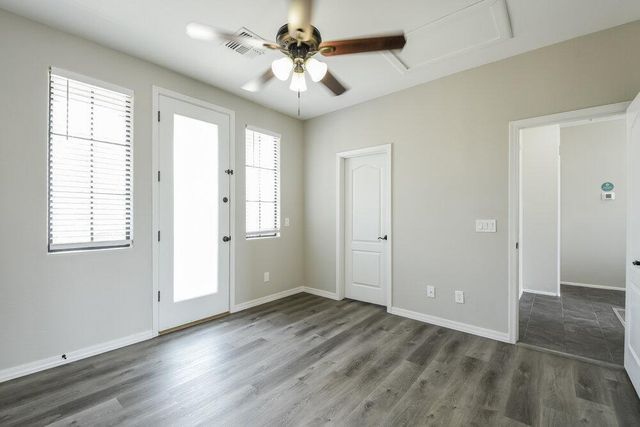 2403 W Dusty Wren Drive, Phoenix, AZ 85085