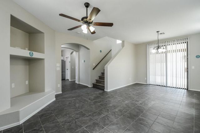 2403 W Dusty Wren Drive, Phoenix, AZ 85085