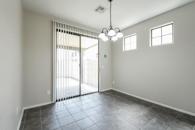 2403 W Dusty Wren Drive, Phoenix, AZ 85085