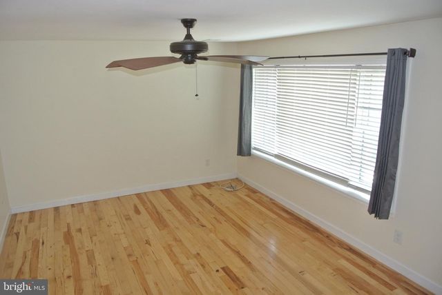 6 COBBLESTONE DR, Horsham, PA 19044