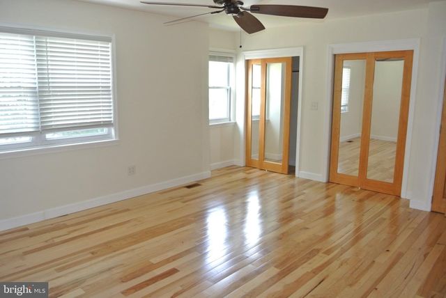 6 COBBLESTONE DR, Horsham, PA 19044