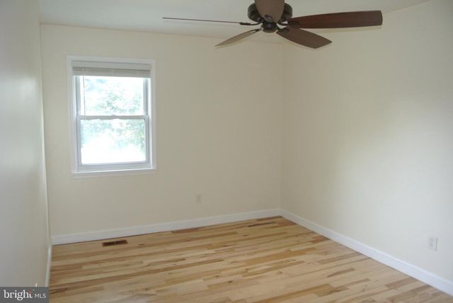 6 COBBLESTONE DR, Horsham, PA 19044