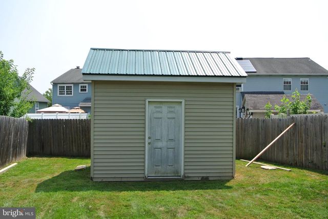 6 COBBLESTONE DR, Horsham, PA 19044