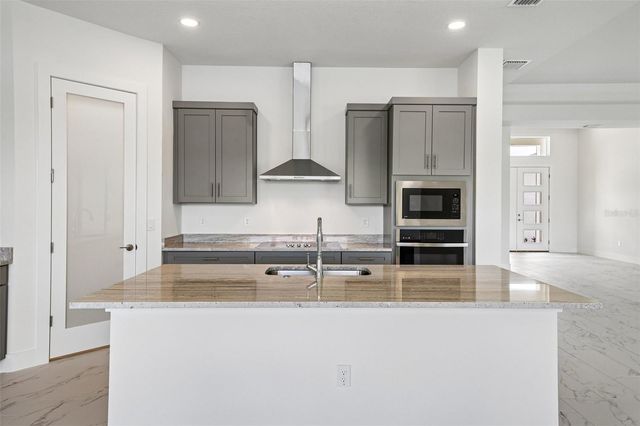8255 GOLDEN BEACH COURT, Parrish, FL 34219