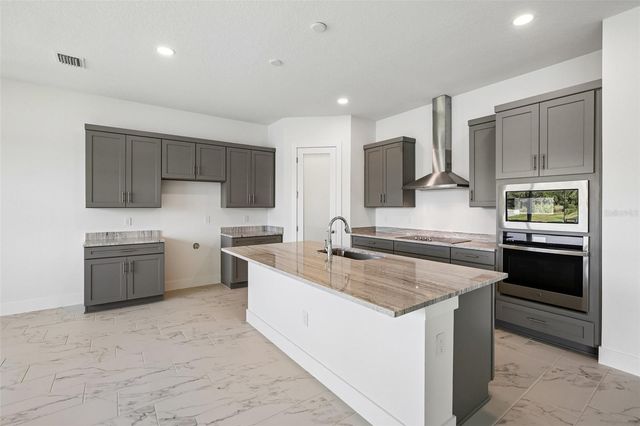 8255 GOLDEN BEACH COURT, Parrish, FL 34219