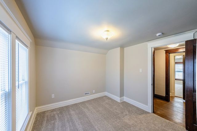 655 Glenwood Avenue, Joliet, IL 60435