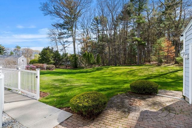 7 Leary Dr., Tewksbury, MA 01876