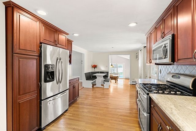 7 Leary Dr., Tewksbury, MA 01876