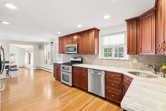 7 Leary Dr., Tewksbury, MA 01876